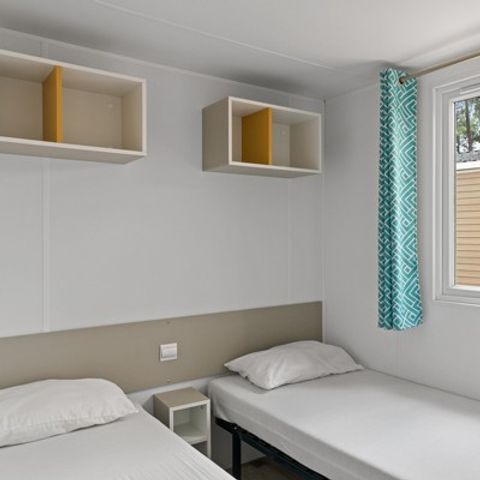 Mobilhome 6 personnes - Ultimate | 3 Ch. | 6 Pers. | Terrasse surélevée | 2 SDB | Clim. | TV