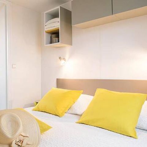 Mobilhome 6 personnes - Premium Exclusive | 3 Ch. | 6 Pers. | Terrasse simple | Jacuzzi | 2 SDB | Clim. | TV