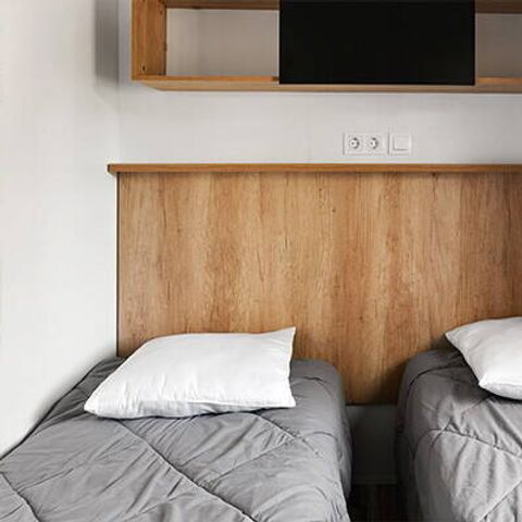 Mobilhome 4 personnes - Mobil-home | Ultimate | 2 Ch. | 4 Pers. | Terrasse Lounge | 2 SDB | Clim. | TV