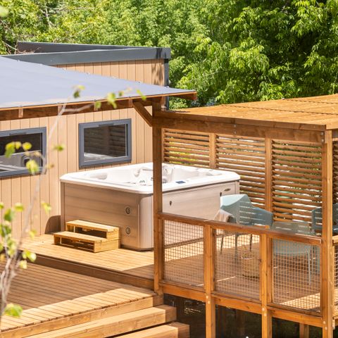 MOBILHOME 6 personnes - EXCLUSIF 3 chambres  Jacuzzi avec suite parentale