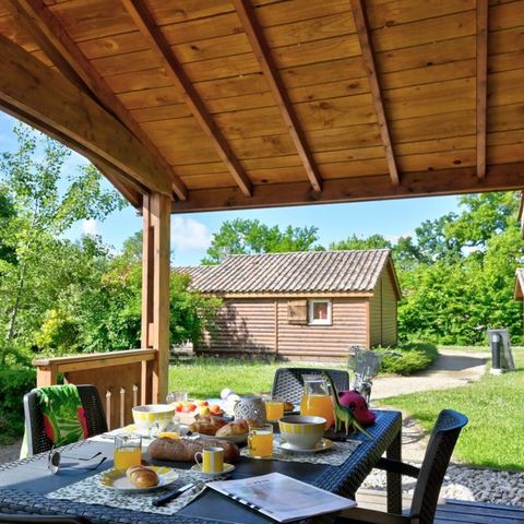 CHALET 5 personnes - Chalet Premium 35m² 2 chambres + terrasse couverte + climatisation + TV + LV 5 pers