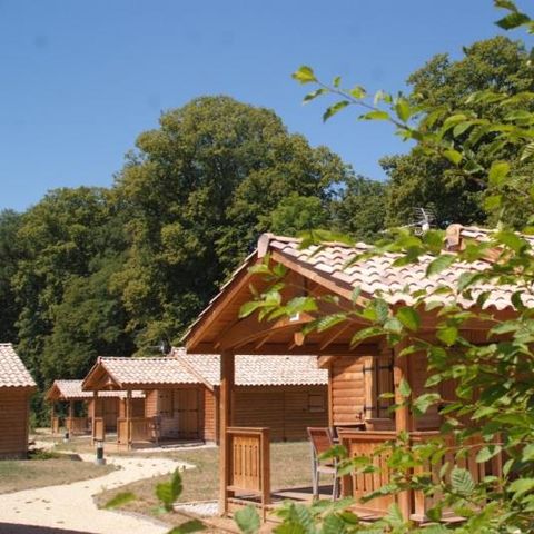 CHALET 4 personnes - Chalet PMR Confort 35m² 2 chambres + terrasse couverte + TV + clim 4 pers