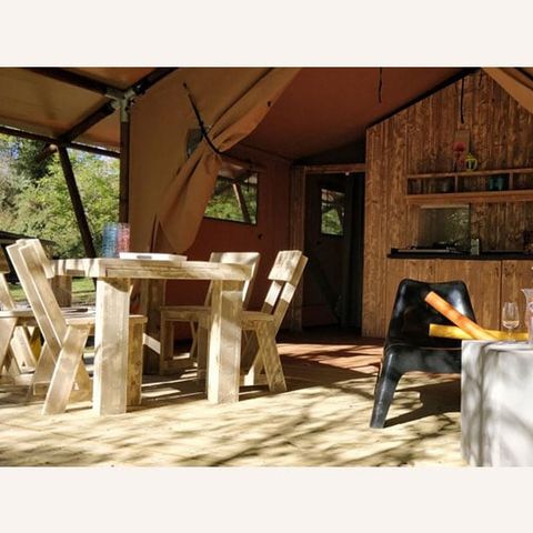 Tente en toile et en bois 4 personnes - LODGE LUXE BORD DE RIVIERE