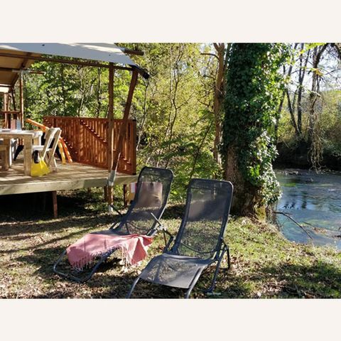 Tente en toile et en bois 4 personnes - LODGE LUXE BORD DE RIVIERE