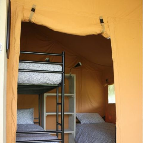 Tente en toile et en bois 5 personnes - Tente Lodge Safari 35 m² - 2 chambres - 10 m² terrasse couverte