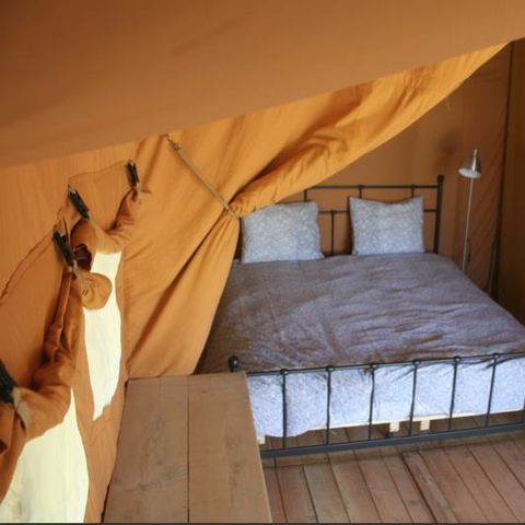 Tente en toile et en bois 6 personnes - Tente Lodge Safari 35 m² - 2 chambres - 10 m² terrasse couverte