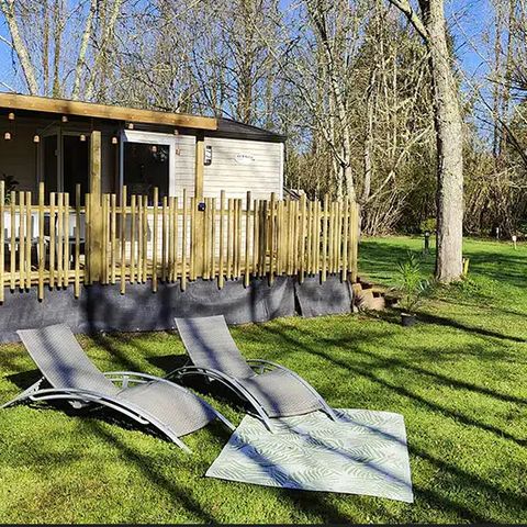 MOBILHOME 4 personnes - Le Chêne (2 chambres) - BORD RIVIERE - Rénové 2024