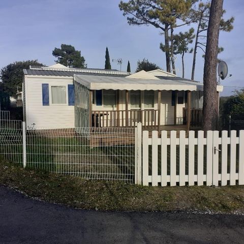 MOBILHOME 8 personnes - Confort 24-34m² - 3 chambres - terrasse couverte + TV*