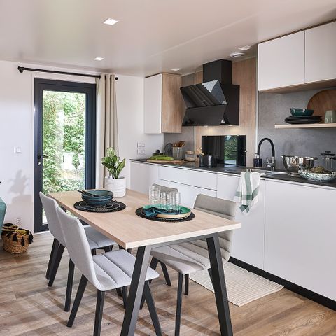 MOBILHOME 8 personnes - Premium 30-40m² - 3 chambres + TV + Terrasse couverte & draps jetables fournis