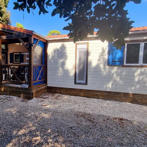 CHALET 6 personnes - 58m² - 3 chambres - 2 salles de bains - terrasse couverte + Clim + TV + LV + four*