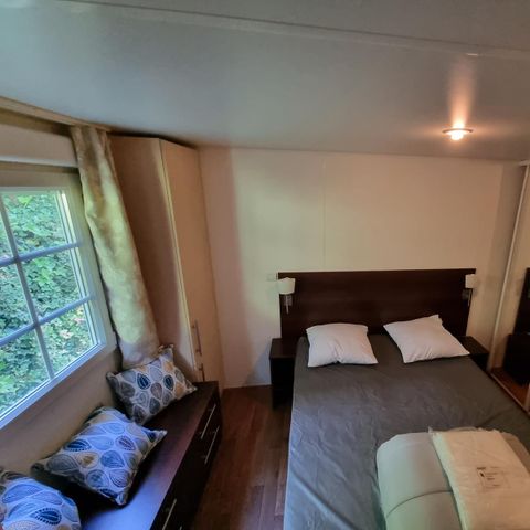 MOBILHOME 6 personnes - Premium 22-28m² - 2 chambres + TV + Terrasse couverte & draps jetables fournis