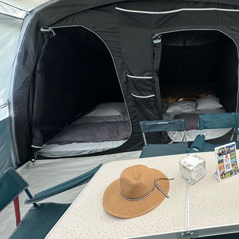 TENTE TOILE ET BOIS 5 personnes - Forfait Tente aménagée - Tente toute équipée