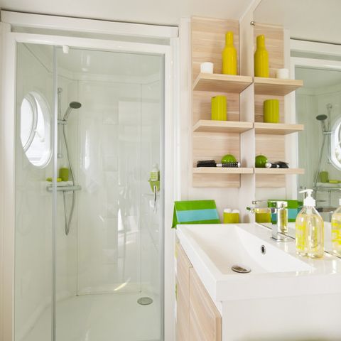 MOBILHOME 16 personnes - Tribu 60m² (6 chambres) + grande terrasse commune semi-couverte