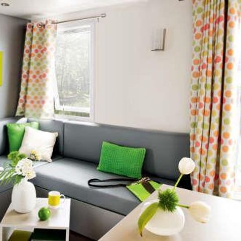 MOBILHOME 16 personnes - Tribu 60m² (6 chambres) + grande terrasse commune semi-couverte