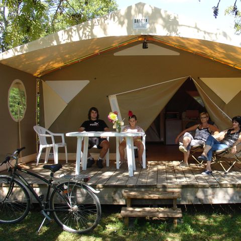 TENTE 5 personnes - LODGE DU TRAPPEUR STANDARD sans sanitaires