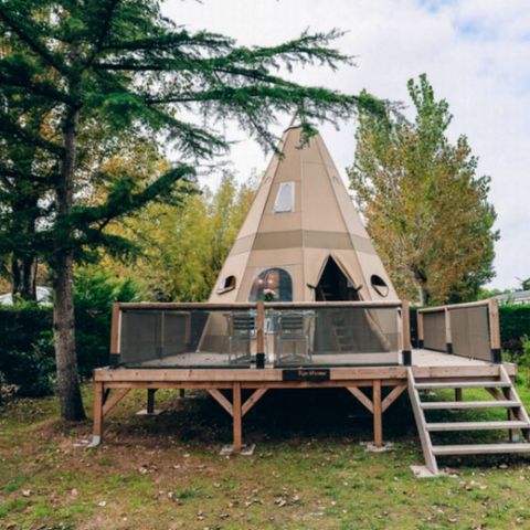 HÉBERGEMENT INSOLITE 4 personnes - TIPI 4 PERS- 2 chambres