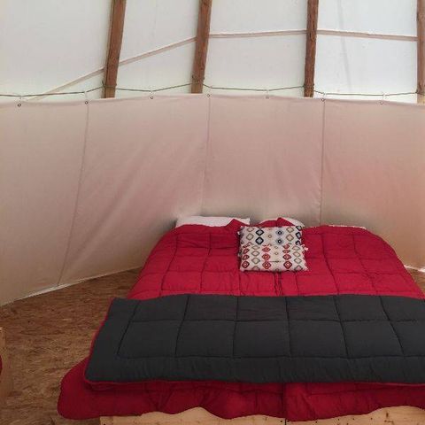 HÉBERGEMENT INSOLITE 8 personnes - Tipis - Sans sanitaires