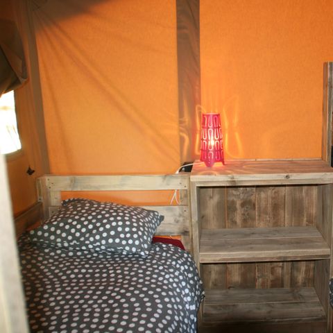 TENTE TOILE ET BOIS 5 personnes - SAFARI WOODY (sans sanitaires)