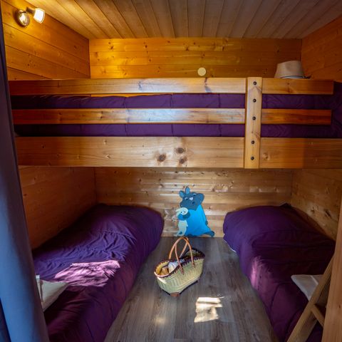 Insolite 4 personnes - Cabane suspendue Robin des Bois (sanitaires communs)