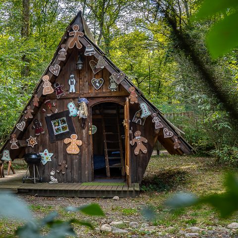 HÉBERGEMENT INSOLITE 3 personnes - Cabane Sorcière 3 pers
