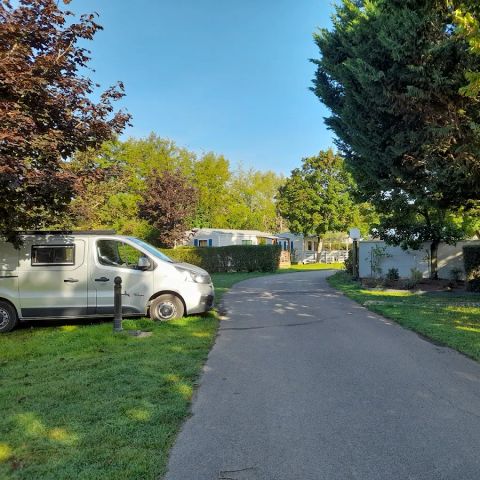 Camping Le Garillon - Aube - Image N°4