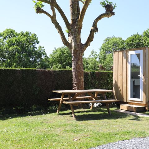 Emplacement - Forfait Premium avec sanitaires privés + cuisine (1 tente, caravane ou camping-car /électricité 16A)