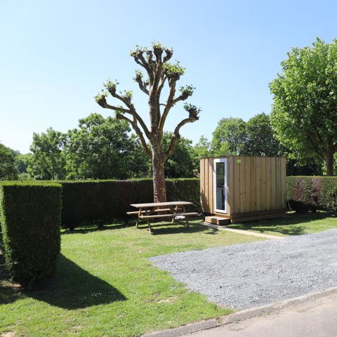 Emplacement - Forfait Premium avec sanitaires privés + cuisine (1 tente, caravane ou camping-car /électricité 16A)