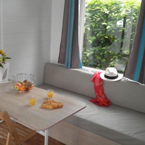 MOBILHOME 4 personnes - Standard 25m² - 2 chambres + terrasse non-couverte