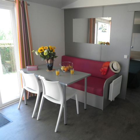 MOBILHOME 4 personnes - Standard 32m² - 2 chambres + terrasse non-couverte - PMR