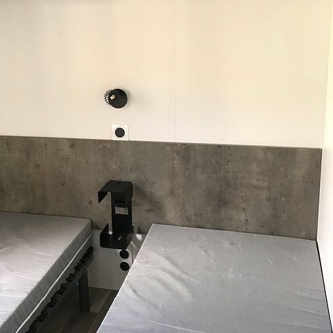 MOBILHOME 6 personnes - Confort 32m² - 3 chambres + terrasse semi-couverte