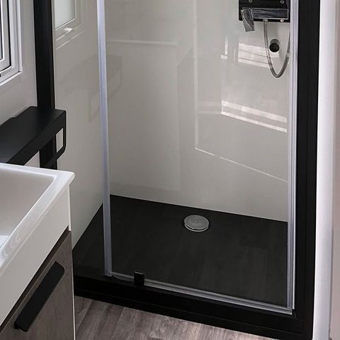 MOBILHOME 6 personnes - Confort 32m² - 3 chambres + terrasse semi-couverte