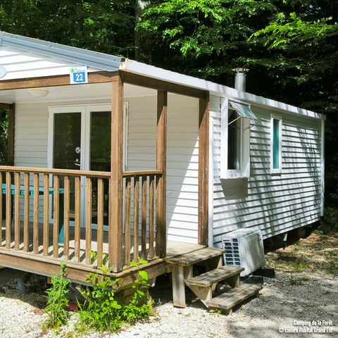 MOBILHOME 4 personnes - Confort 32m² - 2 chambres + terrasse couverte 12m² + TV + Clim -