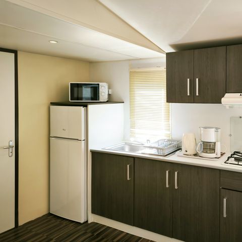 MOBILHOME 4 personnes - Confort 32m² - 2 chambres + terrasse + TV + Clim -