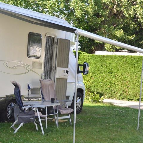 Emplacement - Forfait emplacement : voiture + tente / caravane ou camping-car