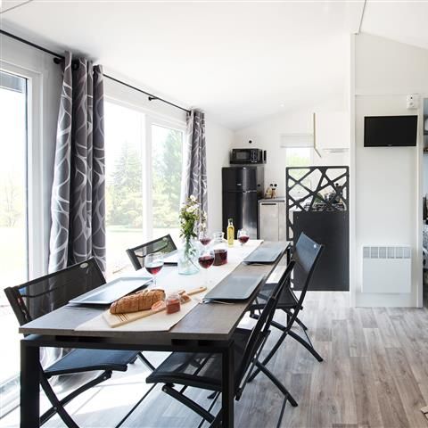 MOBILHOME 4 personnes - "BAHIA Confort +" 27m² - 2 chambres - Terrasse couverte - Lave vaisselle