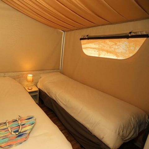 Tente en toile et en bois 4 personnes - Lodge Maassai - 2 chambres 4