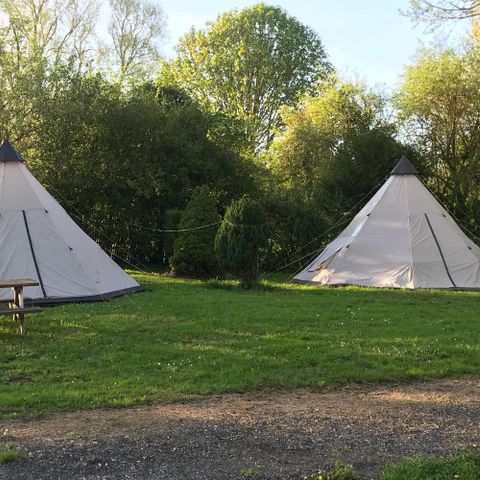 TENTE 2 personnes - 01-Tipi Davy Crockett 18m2 (1ch - 1/8pers.) + kit prêt à camper - prix pour 2 personnes