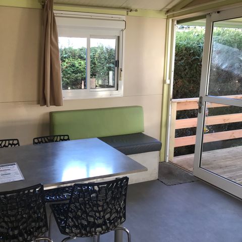 CHALET 2 personnes - 06-Chalet Confort 24m2 (2ch - 1/5 pers.) + Terasse couverte + TV + Clim - prix pour 2 personnes