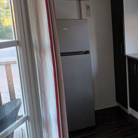 MOBILHOME 2 personnes - 07-Mobil-Home Confort 24 m2 (2ch - 2/4 pers.) + petite terrasse couverte + TV + Clim - prix pour 2 personnes
