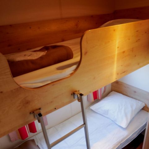 Hébergement 4 personnes - Roulotte 2chambres vue mer