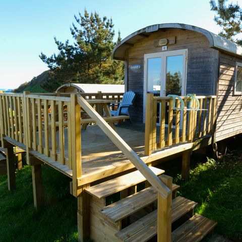 HÉBERGEMENT INSOLITE 4 personnes - Roulotte - 20 m² - 2 chambres vue mer