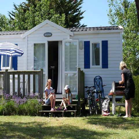 MOBILHOME 6 personnes - MOBIL HOME CONFORT  SAM  plaque gaz réfrigerateur vaisselle telévision