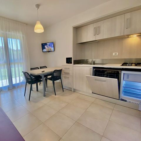 APPARTEMENT 6 personnes - CONFORT (rez-de-chaussée avec petite terrasse)