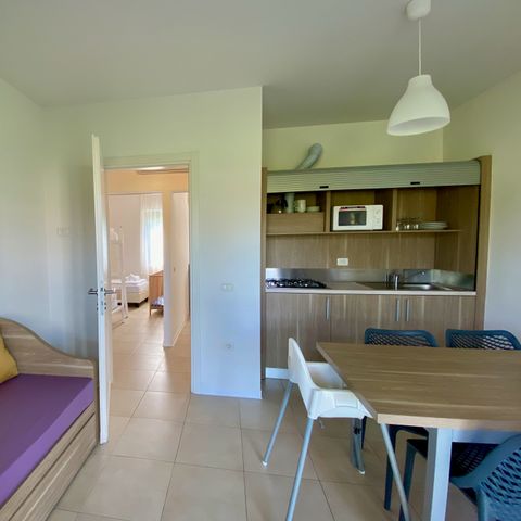 APPARTEMENT 6 personnes - FAMILLE (rez-de-chaussée avec petite terrasse)