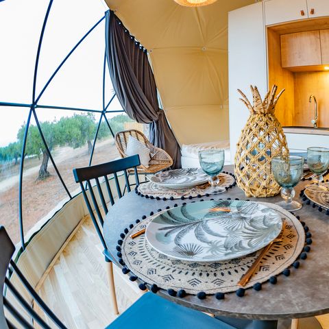 HÉBERGEMENT INSOLITE 4 personnes - DOMO - 40m²- 2 chambres