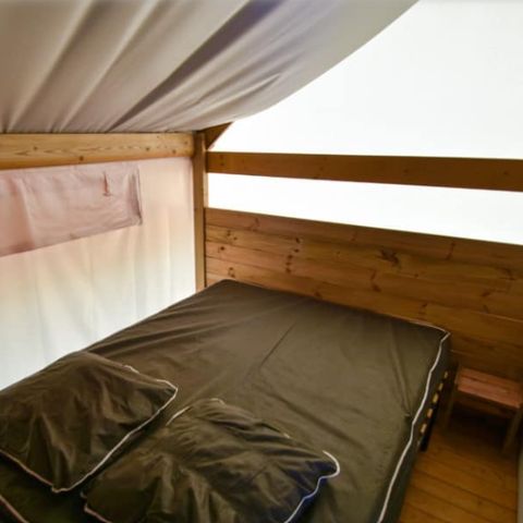 TENTE TOILE ET BOIS 4 personnes - Lodge 2 trèfles 2 chambres, 1 salle d'eau
