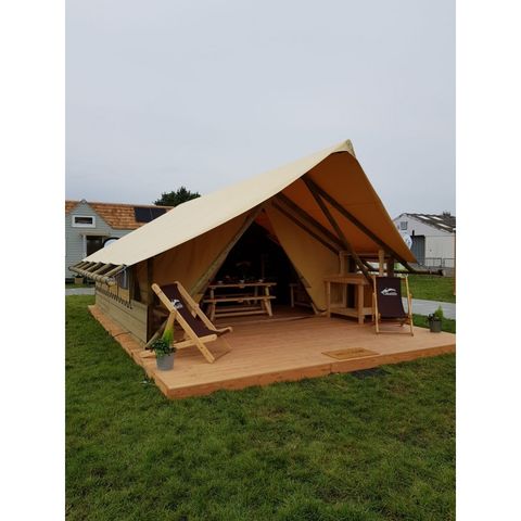 TENTE TOILE ET BOIS 5 personnes - Crusoé avec Sanitaires. Arrivée 16h Départ 10h. Max