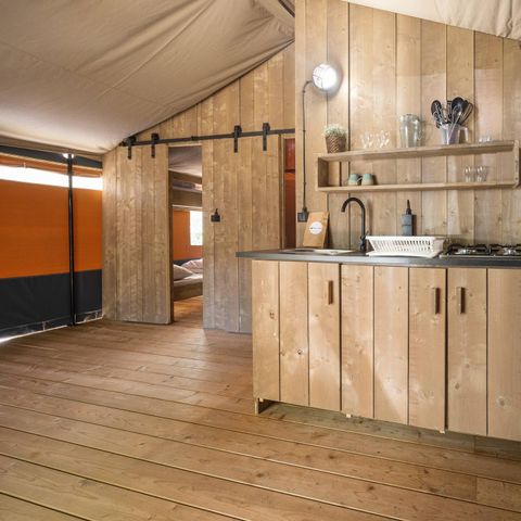 Tente en toile et en bois 4 personnes - Safaritent sanitaire