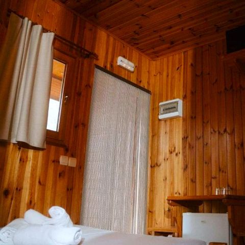 BUNGALOW 2 personnes - Bungalow pas de cuisine lit double