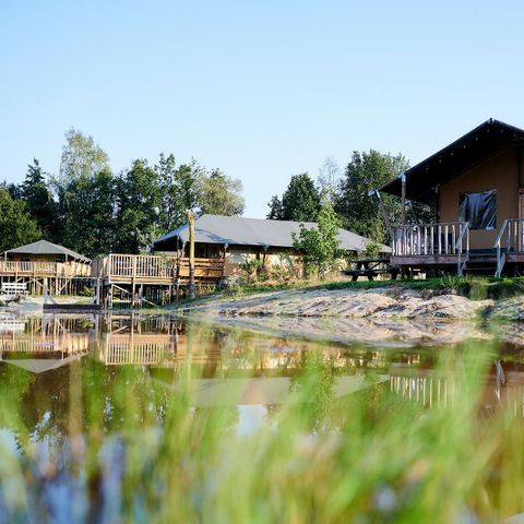 TENTE 6 personnes - Tente Safari de luxe au bord de l'eau